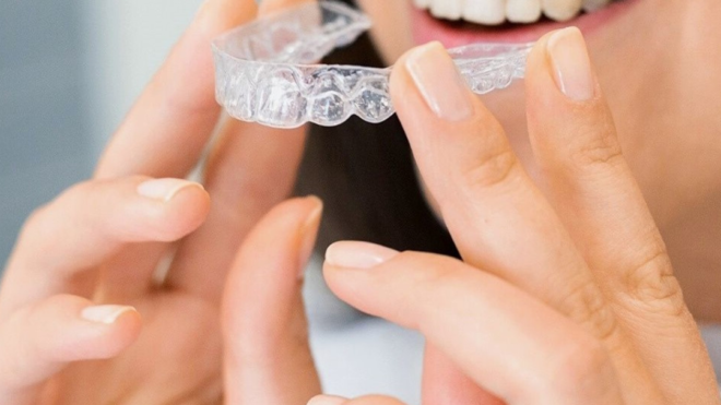 Invisalign - nevidna rešitev za čudovit nasmešek